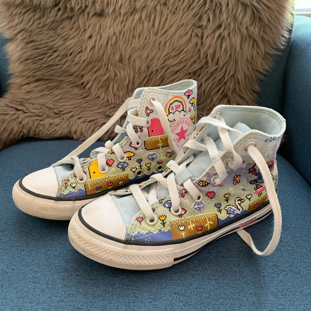 Converse all star chuck taylor hi tops kids size 13